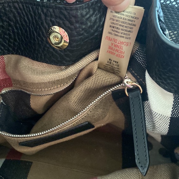 Burberry Tote - Picture 5 of 7